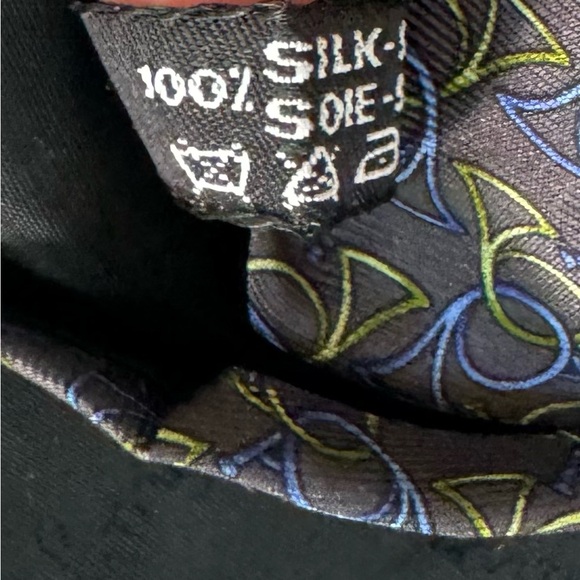 Designer tie - Picture 3 of 5